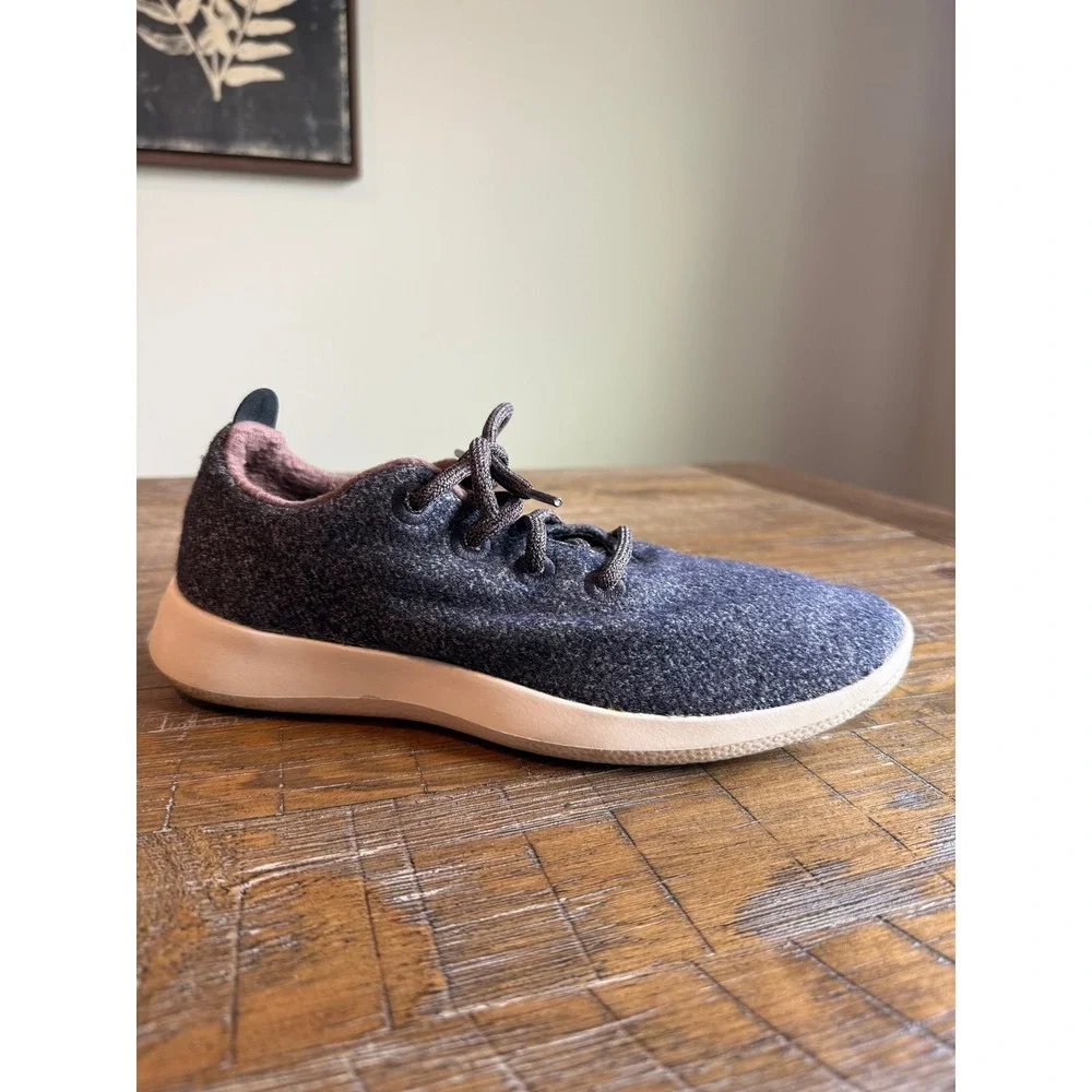 Allbirds Wool Runner Mens Shoes Navy Blue Pink Merino Wool Sneakers 7.5 Womens 9